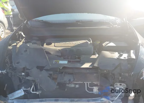 2018 Jeep Cherokee Latitude Plus Fwd z USA, uszkodzony, nr VIN 1C4PJLLB4JD503972